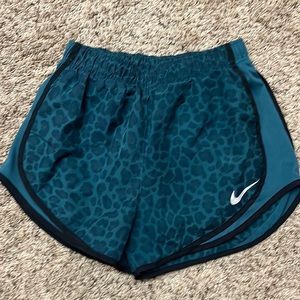 Nike women’s running shorts